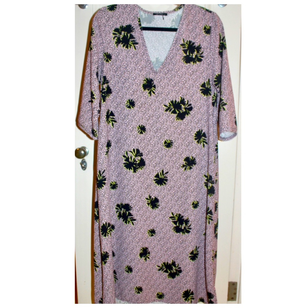 Floral Shift Dress from Toupy